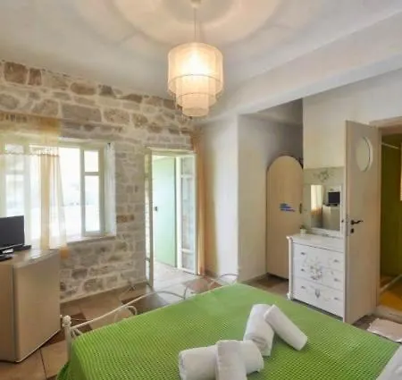 Contessina Gaios